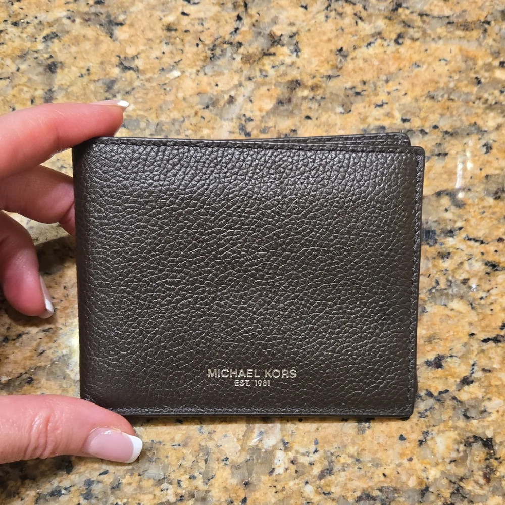 Michael Kors Dark Brown Leather Card Holder - Picture 1 of 3